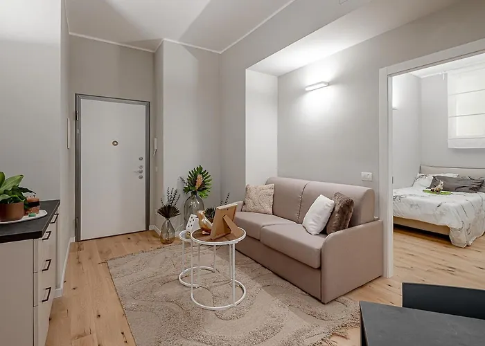 New! Duomo-San Siro - Super Cute Modern Apt, 15Mins To Duomo!