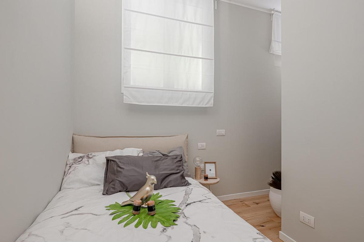 New! Duomo-san Siro - Super Cute Modern Apt, 15mins To Duomo! Milan