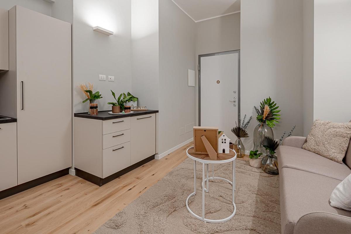 New! Duomo-san Siro - Super Cute Modern Apt, 15mins To Duomo!